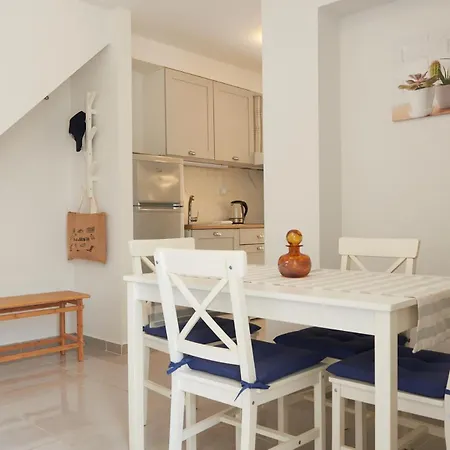 Guest house Galaxidaki 1857
